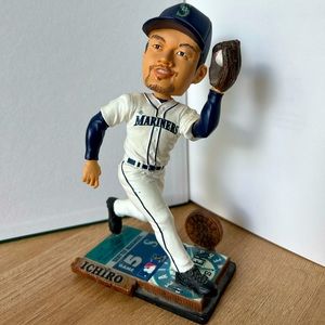 Mini Bobble Head Ichiro Suzuki Seattle Mariners MLBP 2004 Baseball